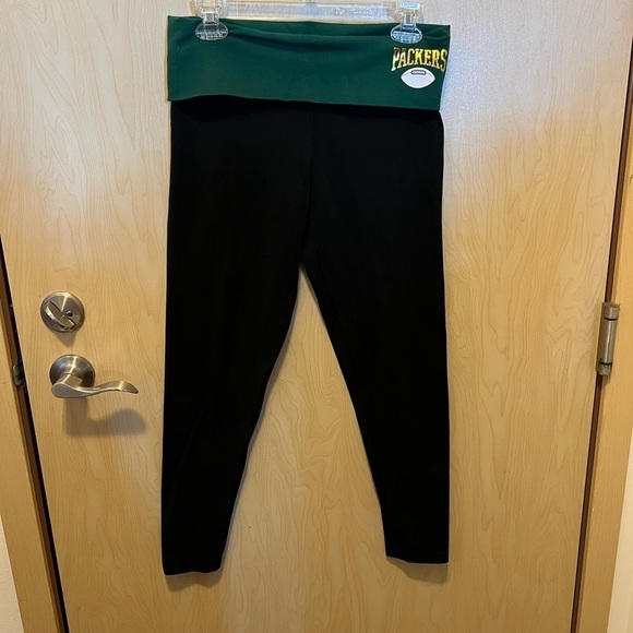 VS pink packers leggings